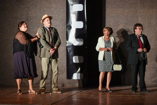 Σαν Ελληνική ταινία