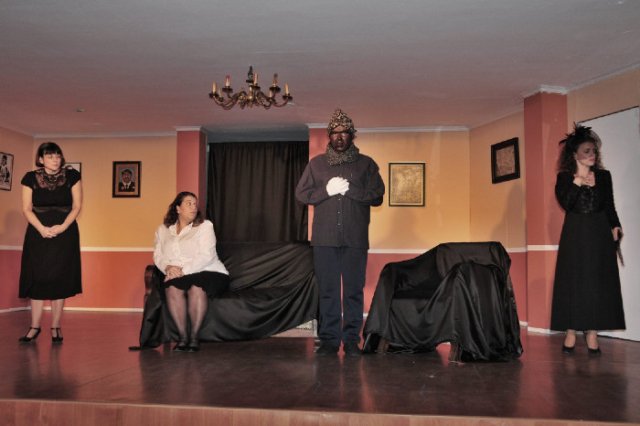 Οι ιστορίες της οδού Μαυρομιχάλη